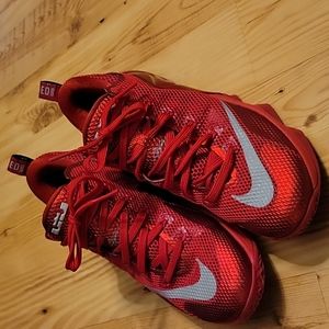 Nike LeBron 12 Low sneakers (University Red)